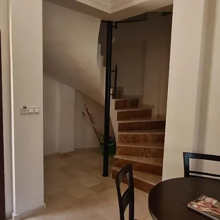 Apartment Gold
